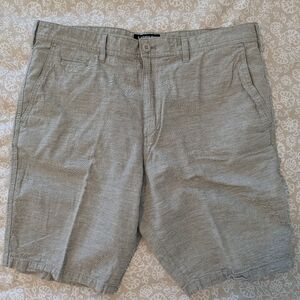 Express Shorts 36 Classic Fit